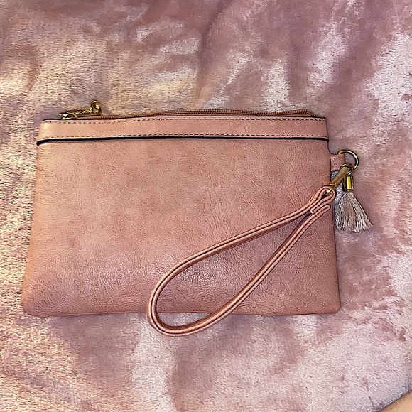 Pink Wallet ✨✨ - Picture 3 of 4